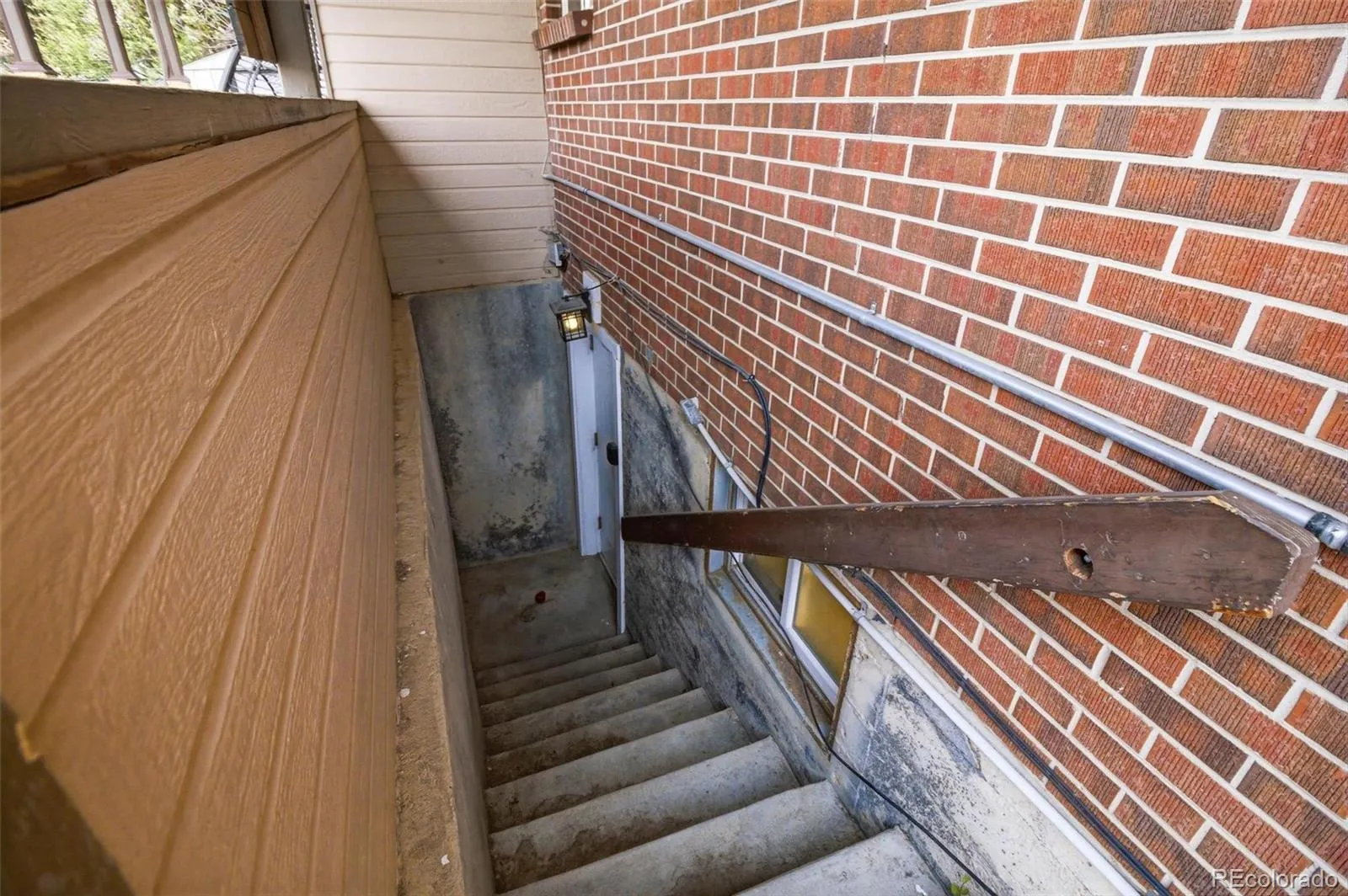 04162026010810 1600 27