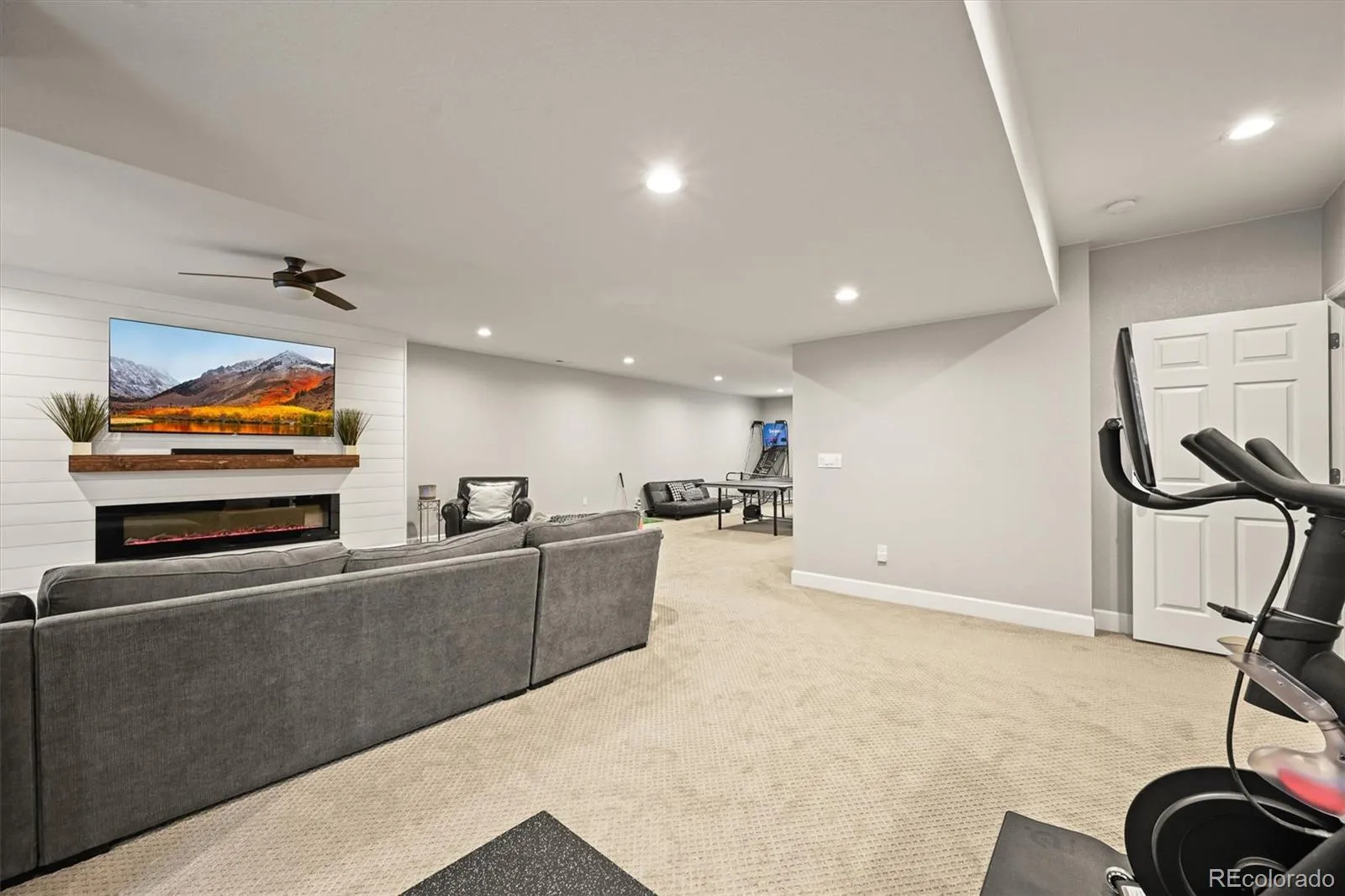 12168 Eastern Pine Lane Parker CO 80138 | MLS #REC8008688 04182026170230 1600 22
