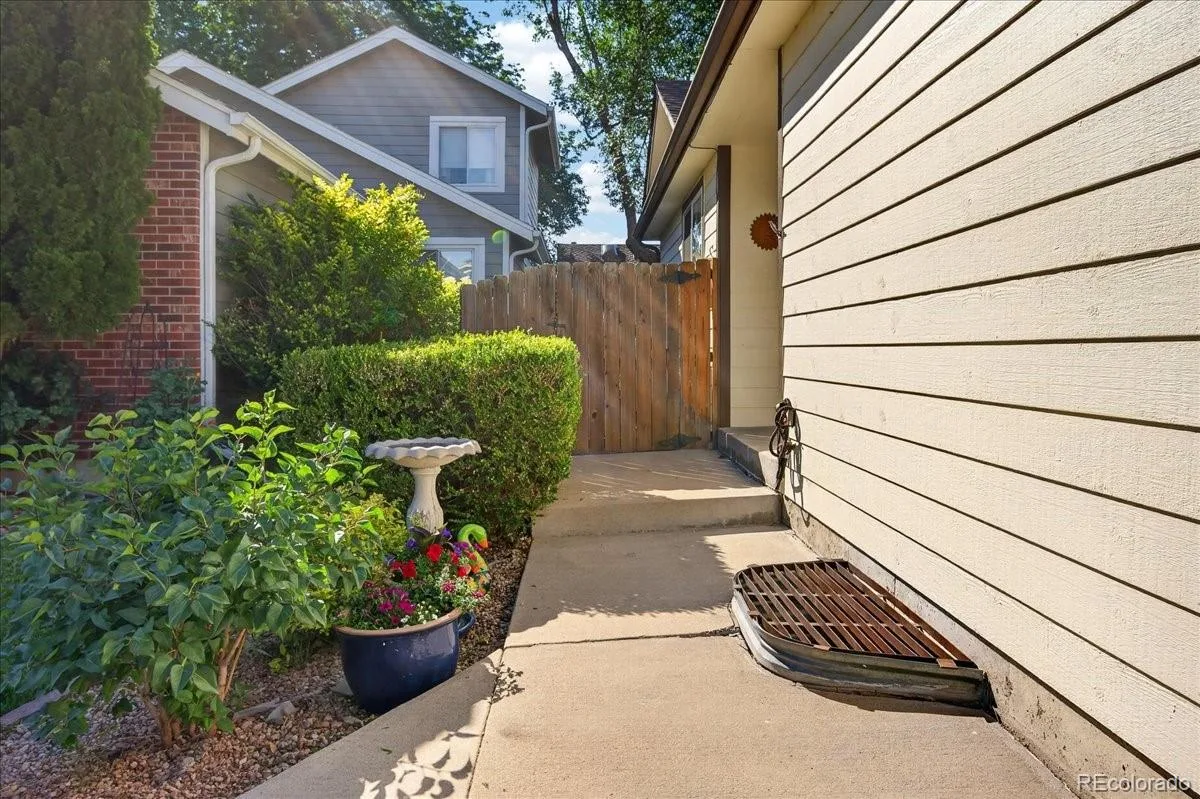 10462 W 84th Place Arvada CO 80005 MLS #REC8009789 07162026151522 1200 32