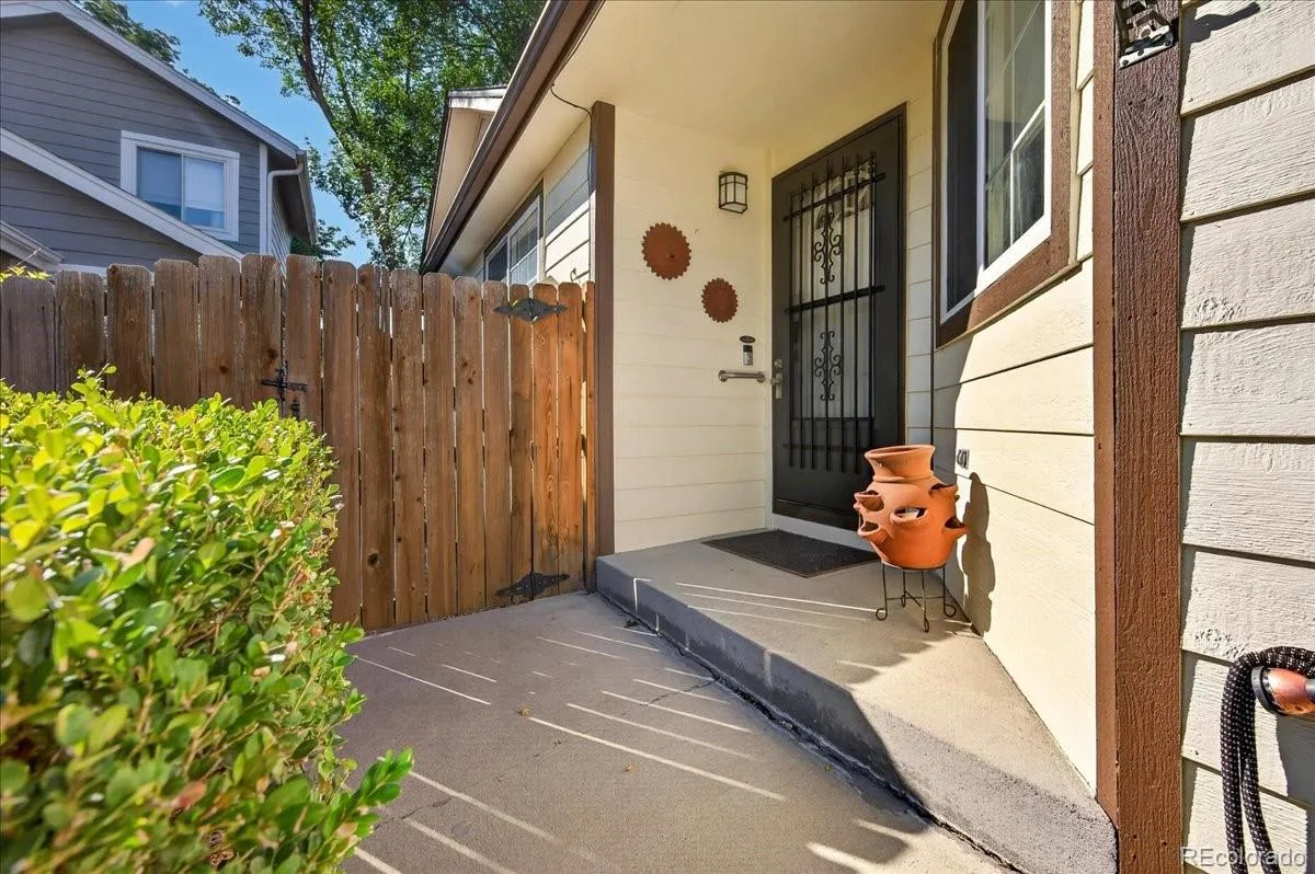 10462 W 84th Place Arvada CO 80005 MLS #REC8009789 07162026151522 1200 33