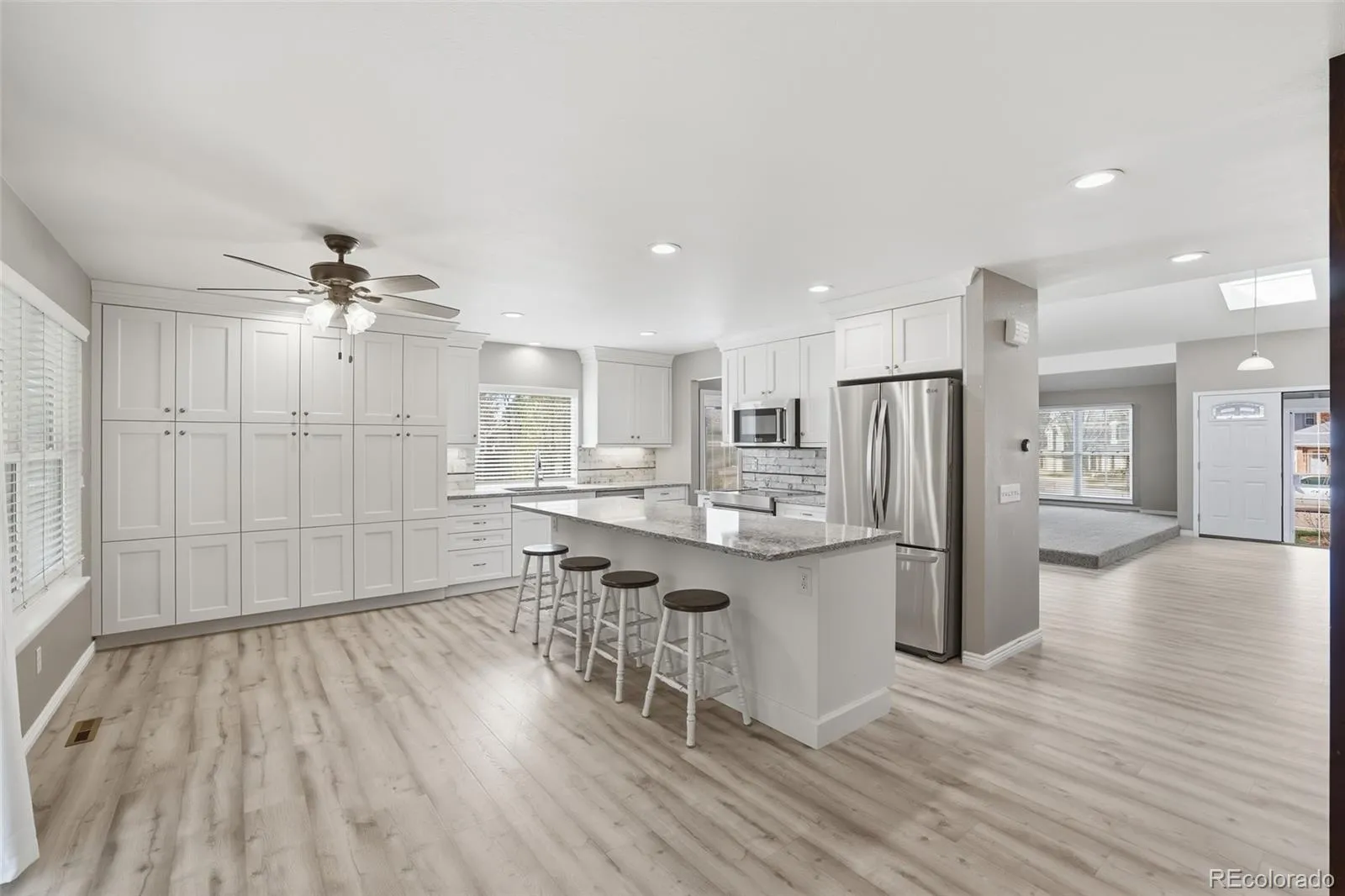 04072026202800 1600 10