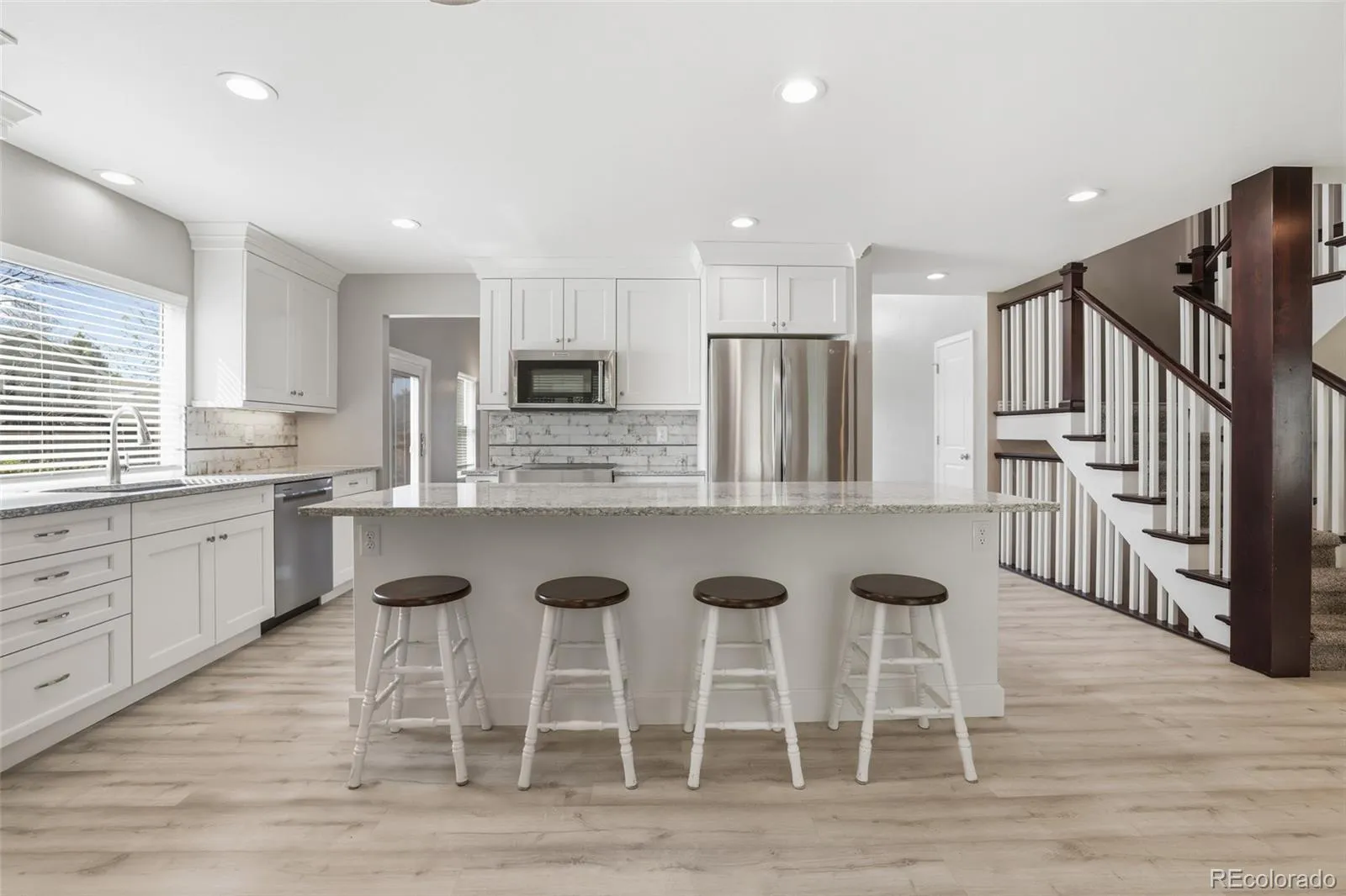 04072026202800 1600 11