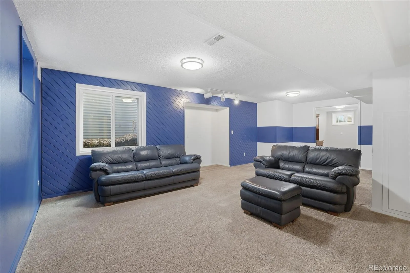 04072026202800 1600 23