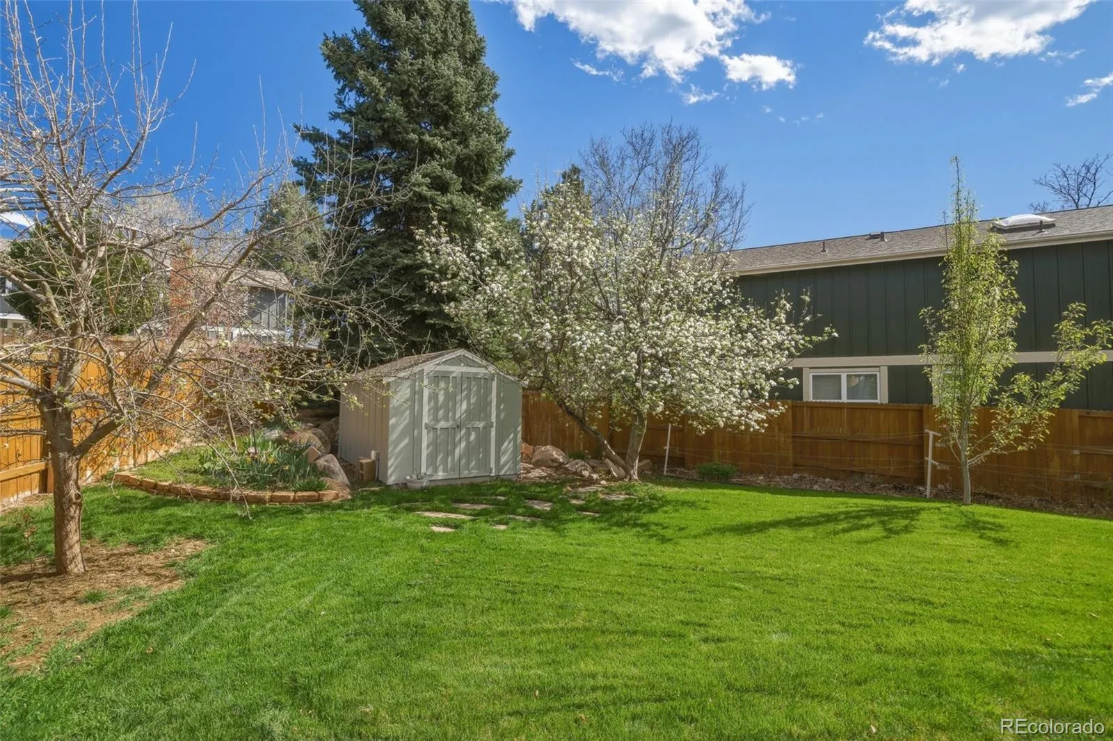 04072026202800 1600 6