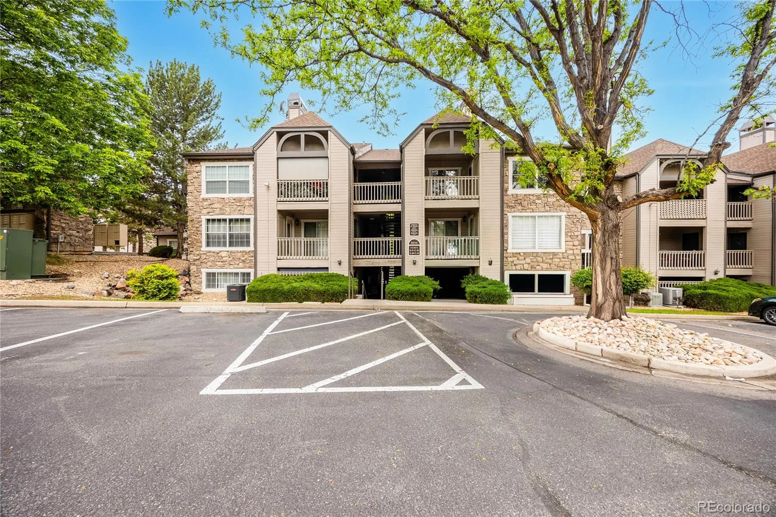 9212 E Arbor Circle #E Englewood CO 80111 MLS #REC8010755 05302026223630 1600 1