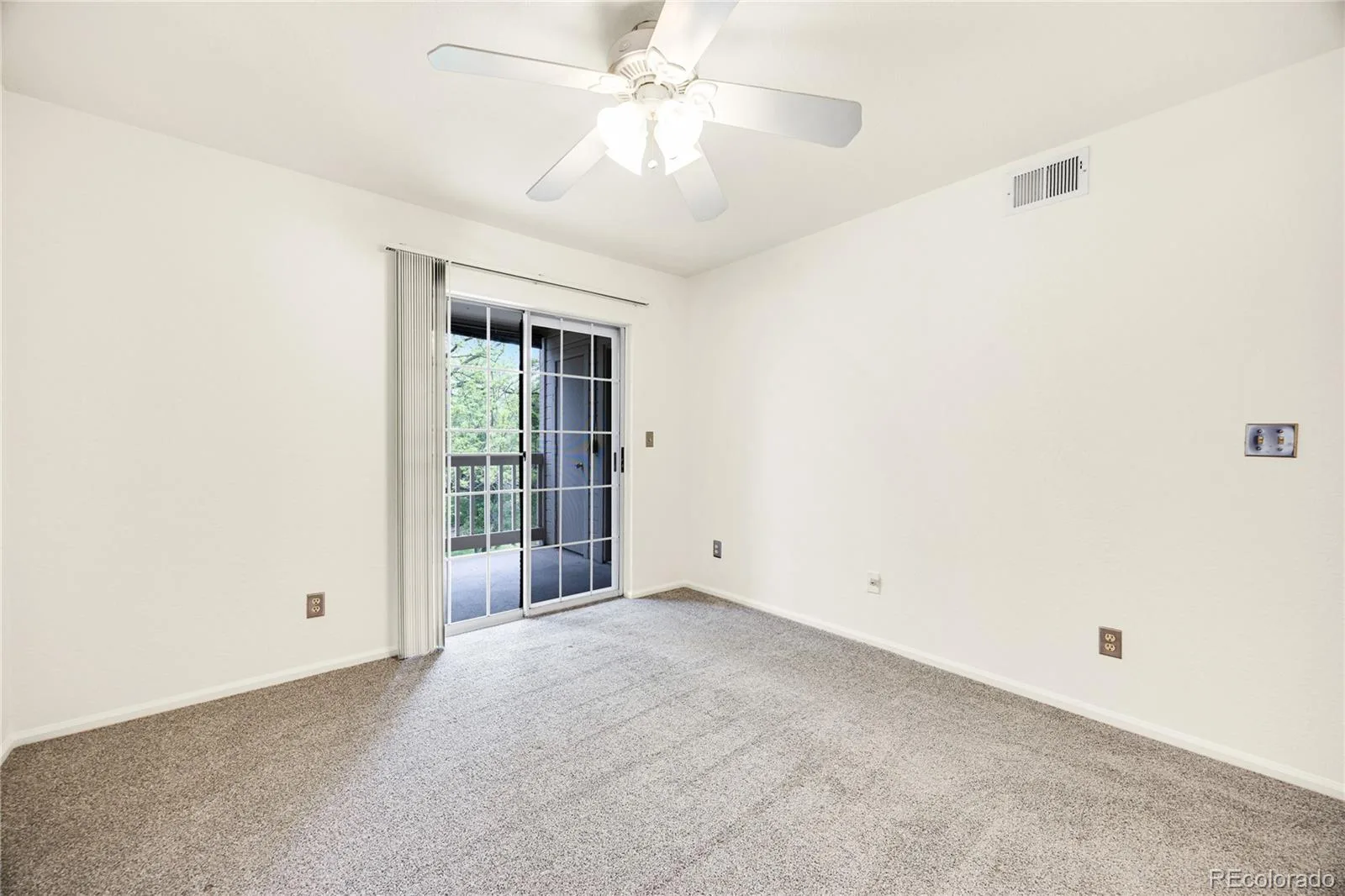 9212 E Arbor Circle #E Englewood CO 80111 MLS #REC8010755 05302026223630 1600 22