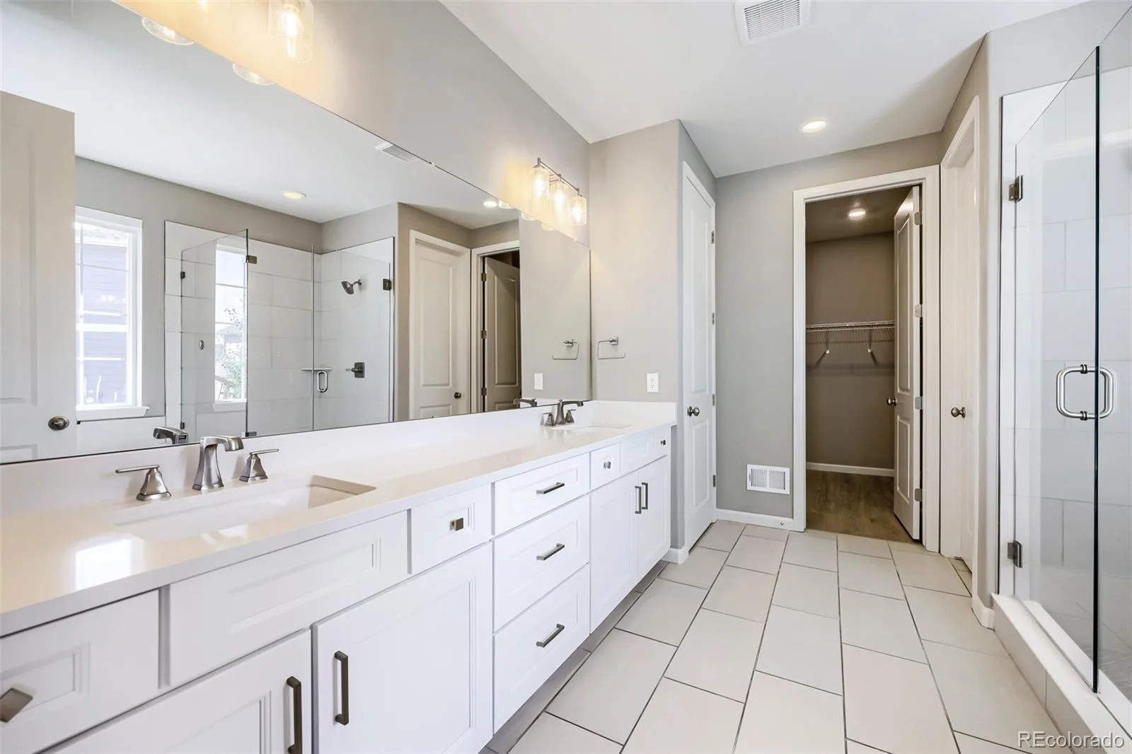 22107 E Tufts Drive Aurora CO 80015 | MLS #REC8011709 10092026124554 1600 16