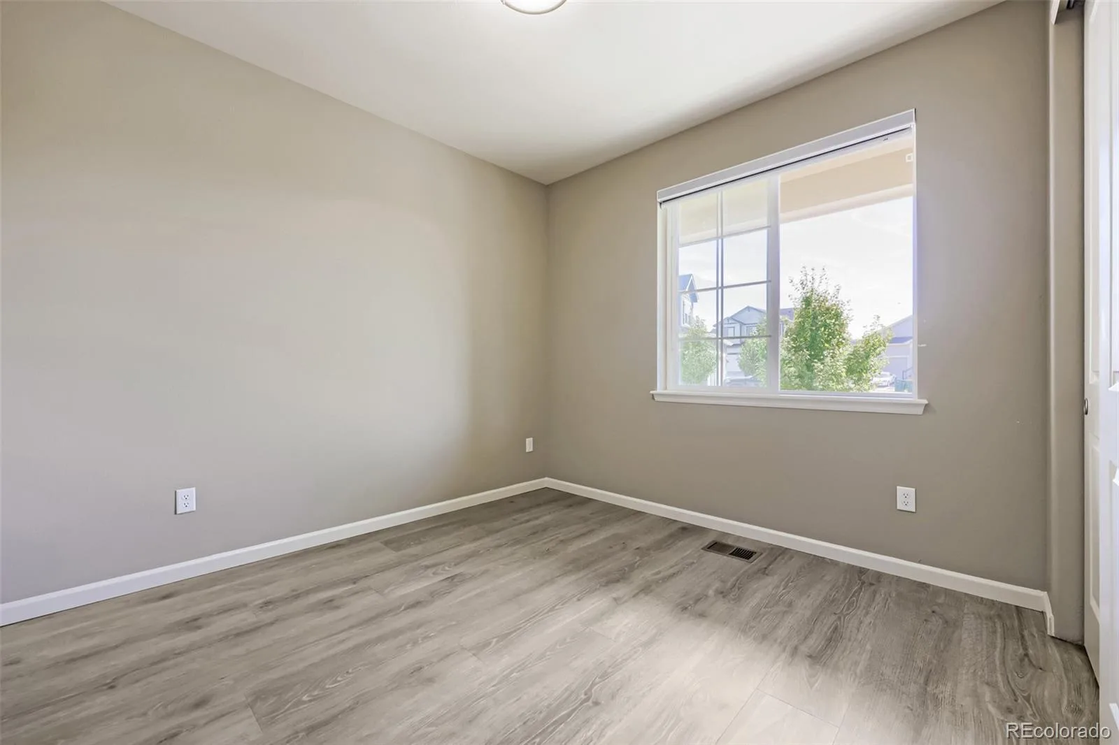 22107 E Tufts Drive Aurora CO 80015 | MLS #REC8011709 10092026124554 1600 18