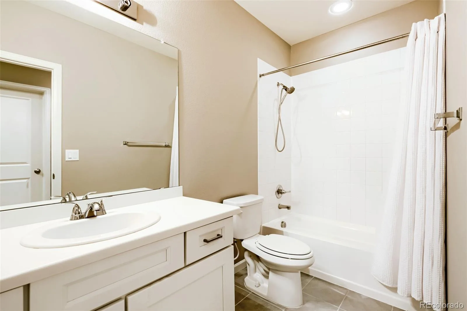 22107 E Tufts Drive Aurora CO 80015 | MLS #REC8011709 10092026124554 1600 21