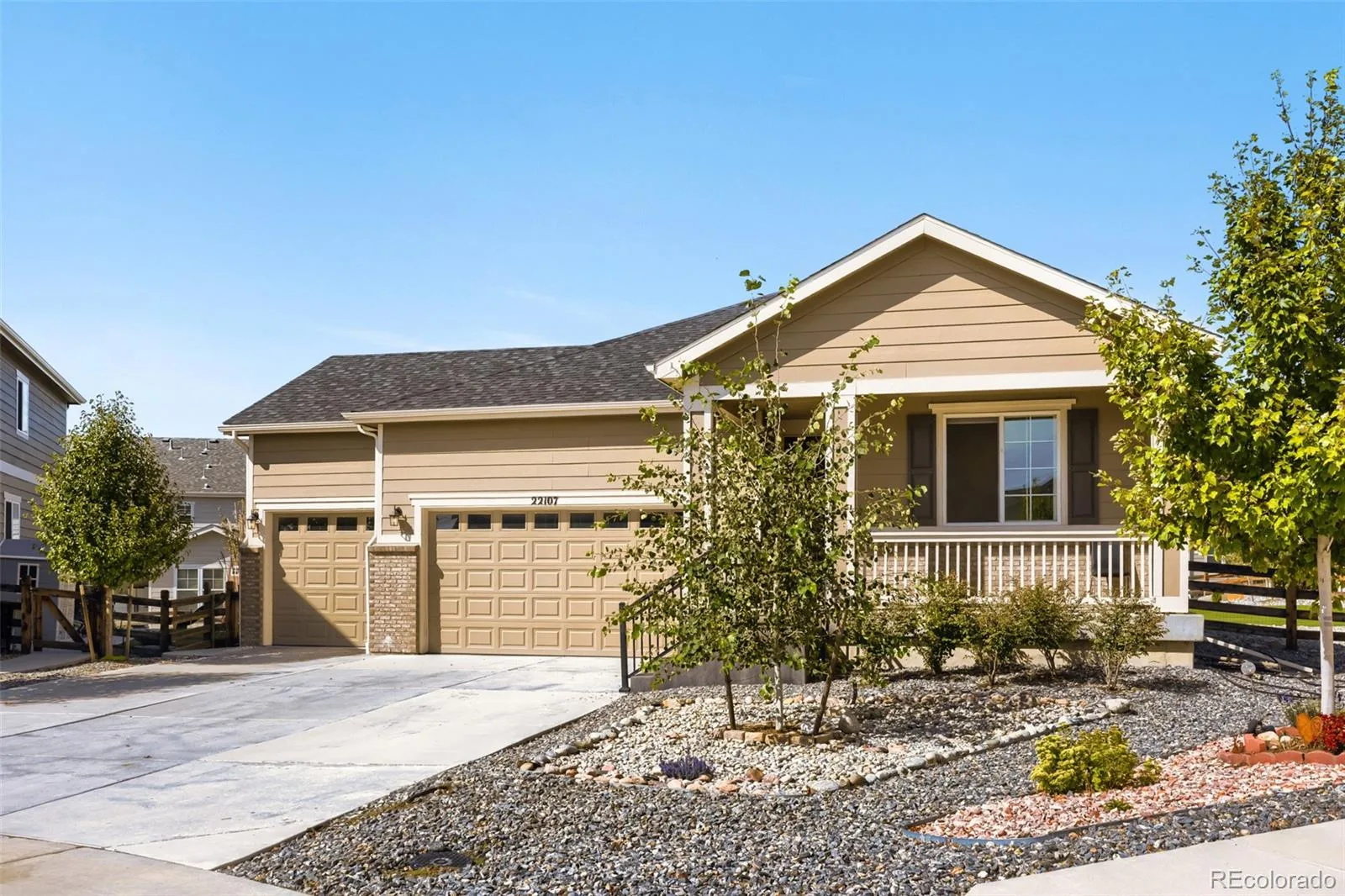 22107 E Tufts Drive Aurora CO 80015 | MLS #REC8011709 10092026124554 1600 5