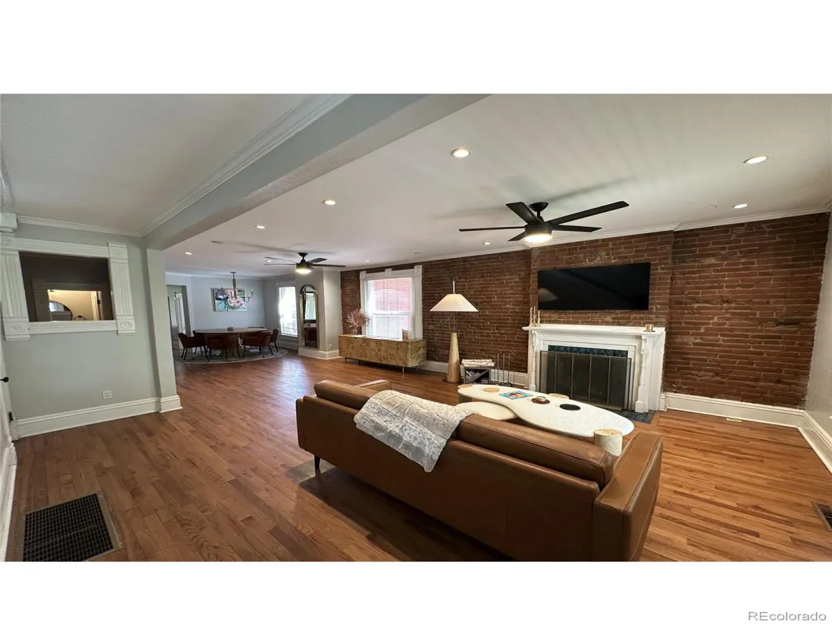 04172026222050 1200 1