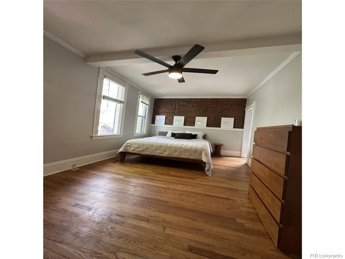 04172026222050 1200 10