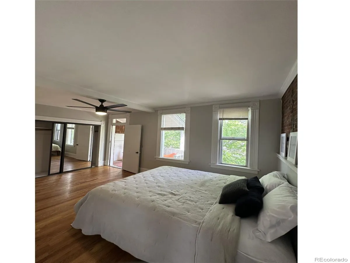 04172026222050 1200 11