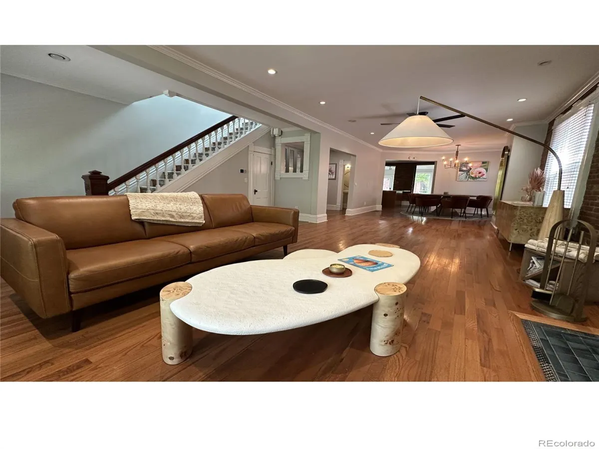 04172026222050 1200 2