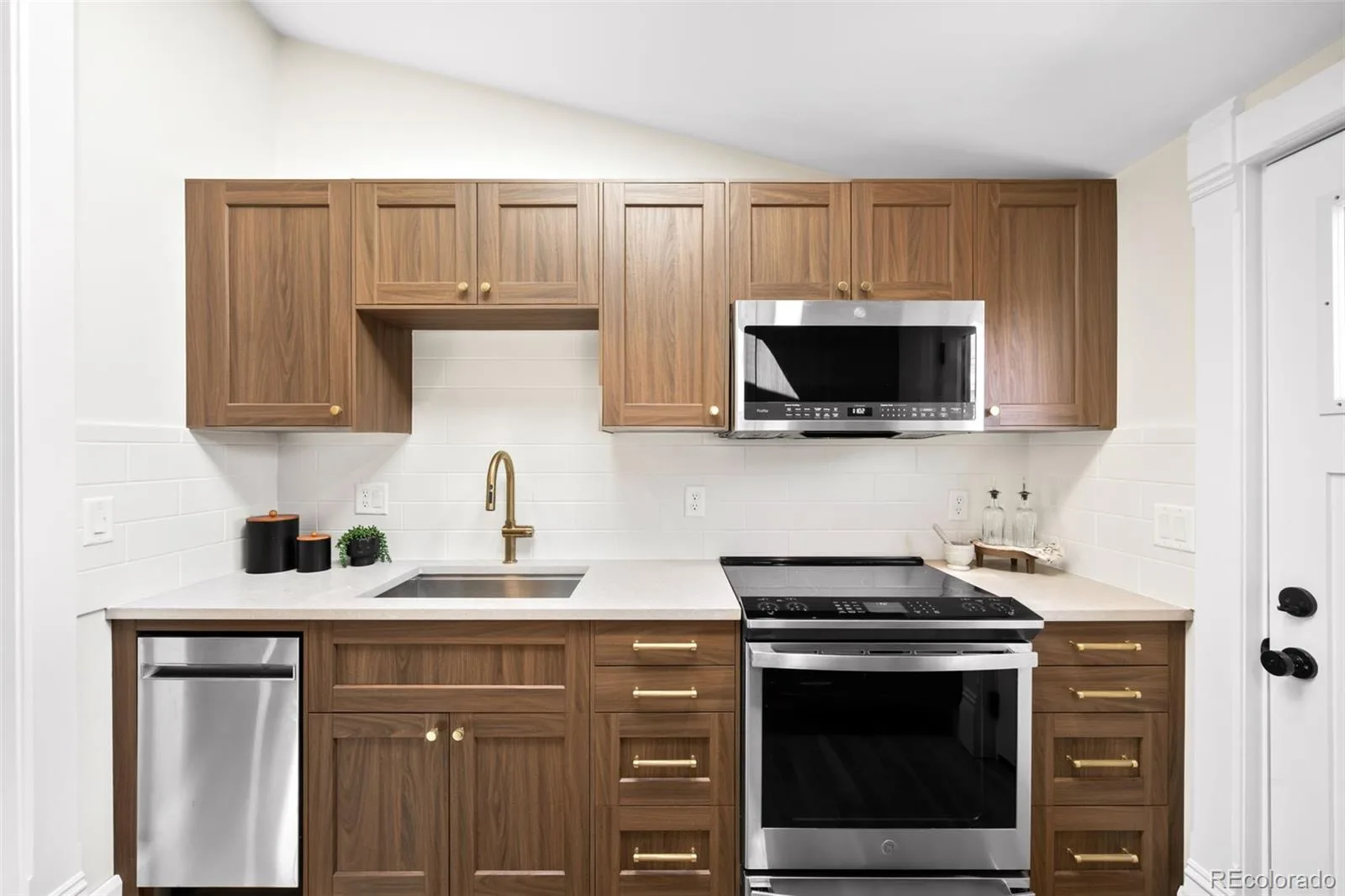 237 Inca Street Denver CO 80223 | MLS #REC8012946 09232026224824 1600 11