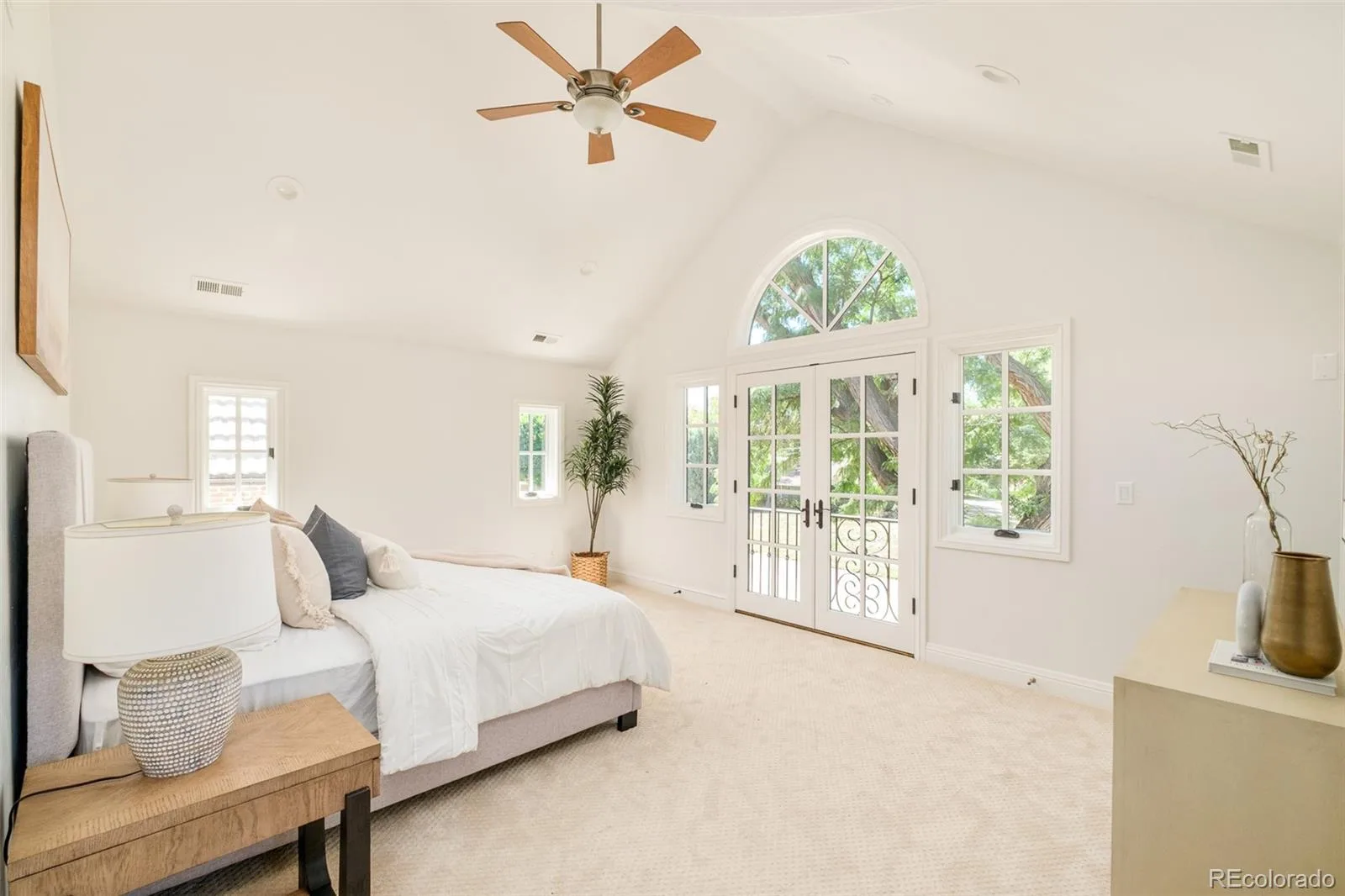 850 S St Paul Street Denver CO 80209 | MLS #REC8016751 09212026191406 1600 31