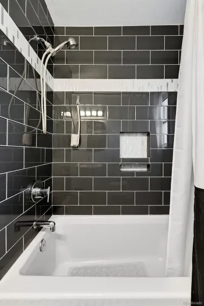 03072026011948 800 18