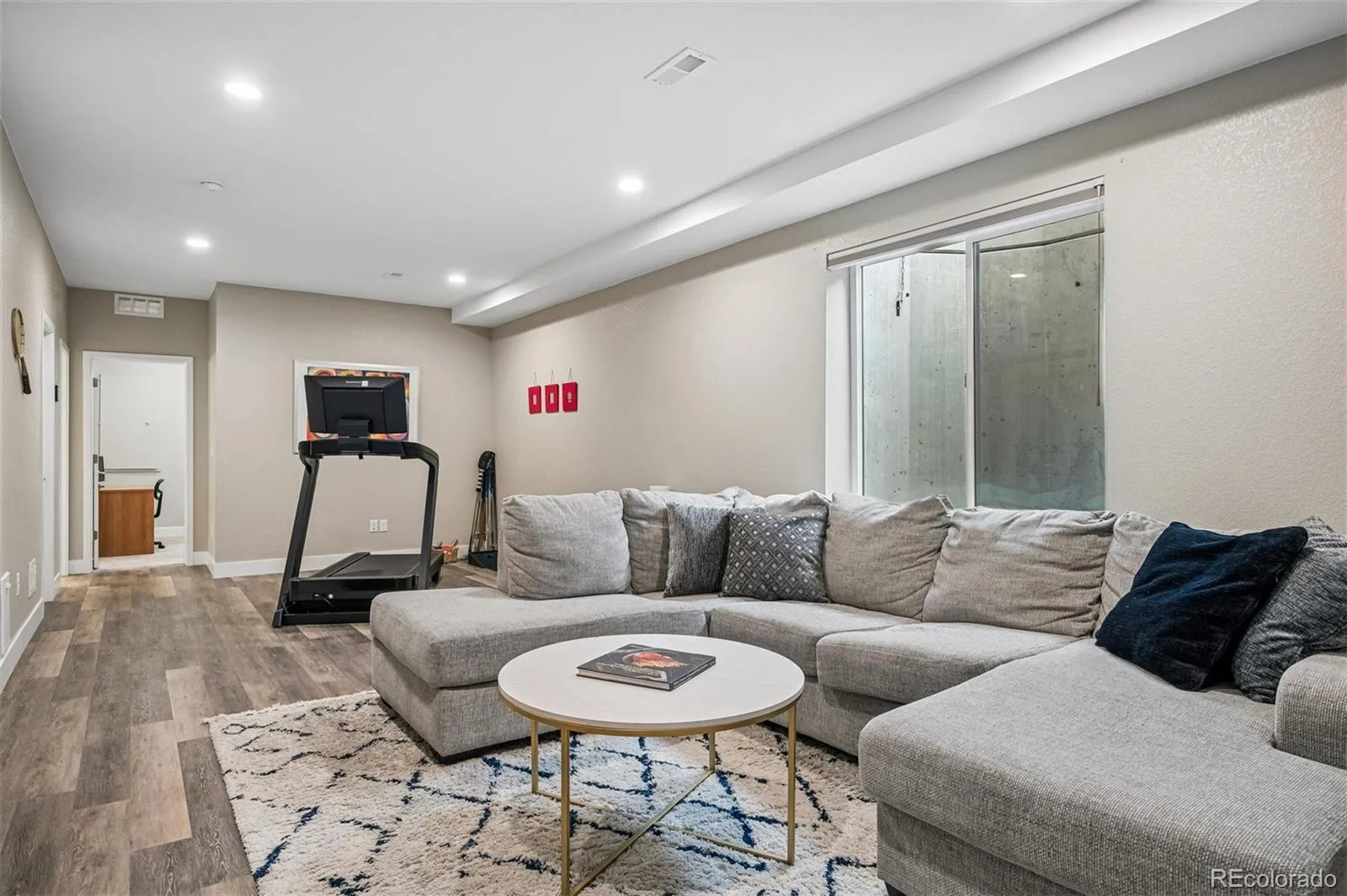 04092026224618 1600 19