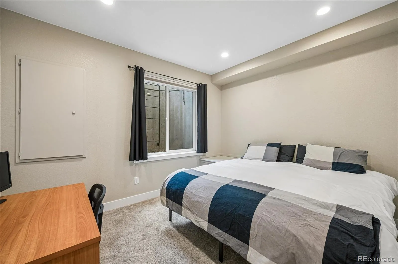 04092026224618 1600 21