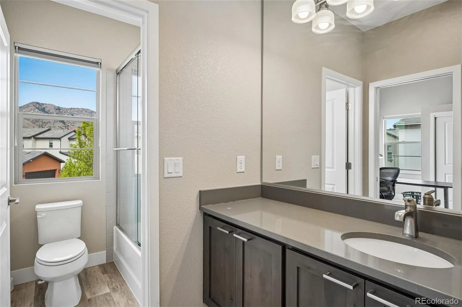 2658 S Norse Court Lakewood CO 80228 MLS #REC8023607 05182026192504 1600 22