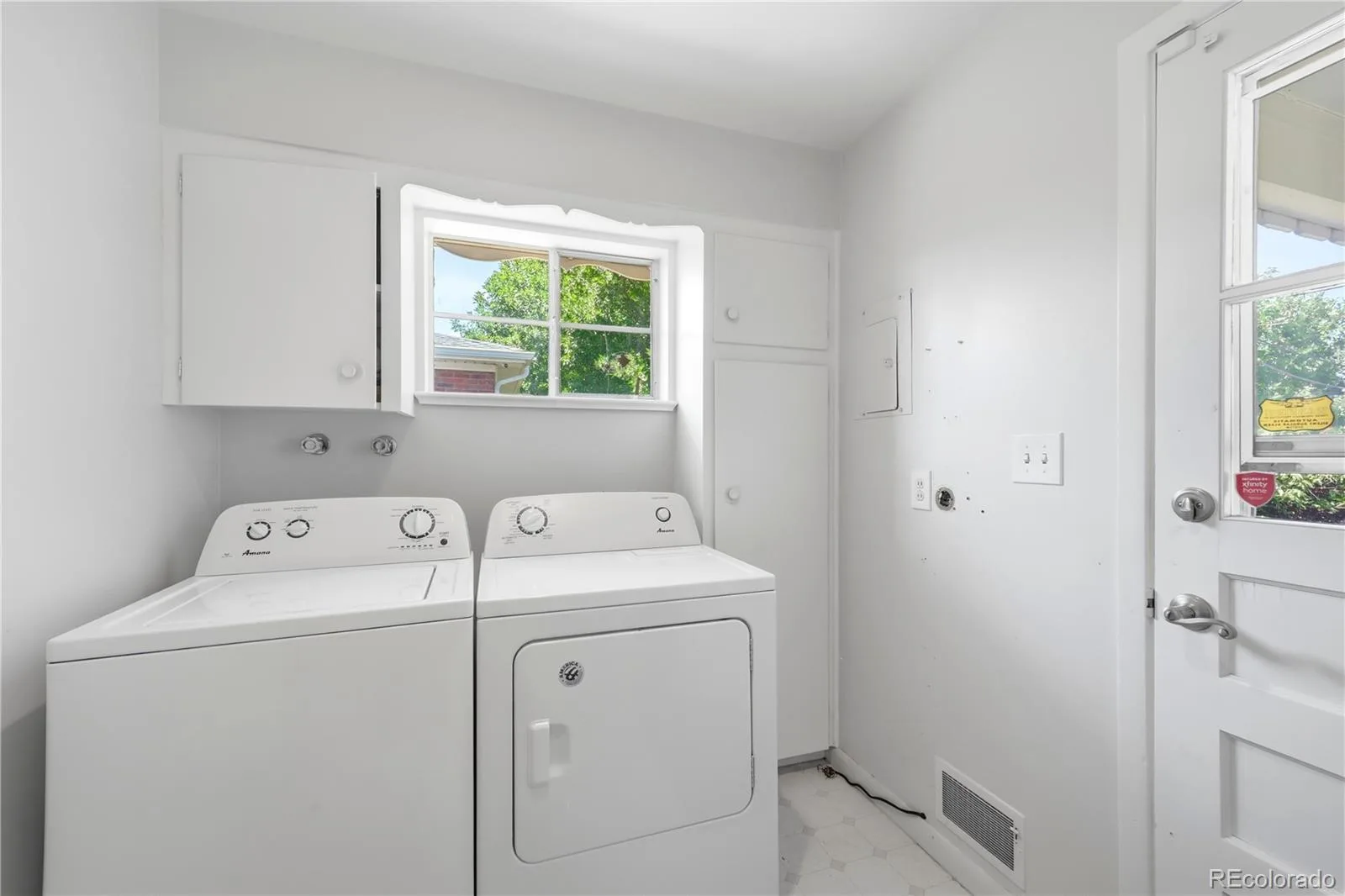 361 Newark Street Aurora CO 80010 MLS #REC8024613 07092026215729 1600 26