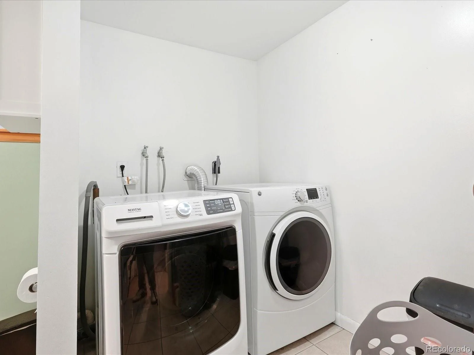 205 Tucson Street Aurora CO 80011 | MLS #REC8025150 09262026025602 1600 25