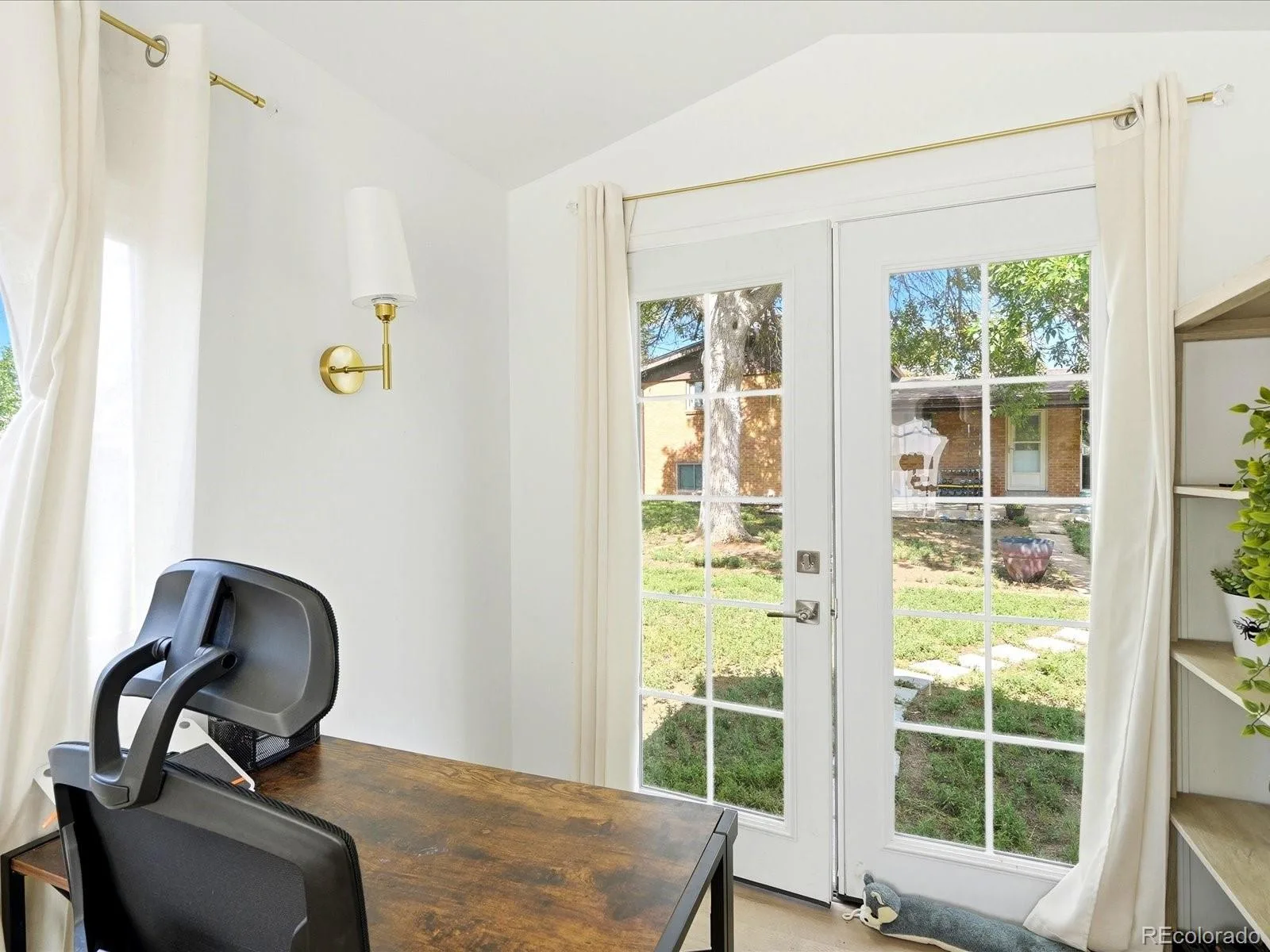 205 Tucson Street Aurora CO 80011 | MLS #REC8025150 09262026025602 1600 35