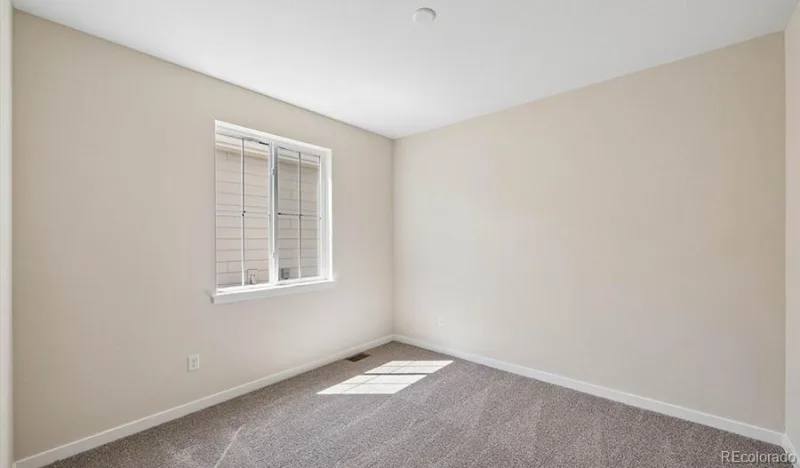 2131 S Irvington Street Aurora CO 80018 | MLS #REC8025949 08252026174555 800 12
