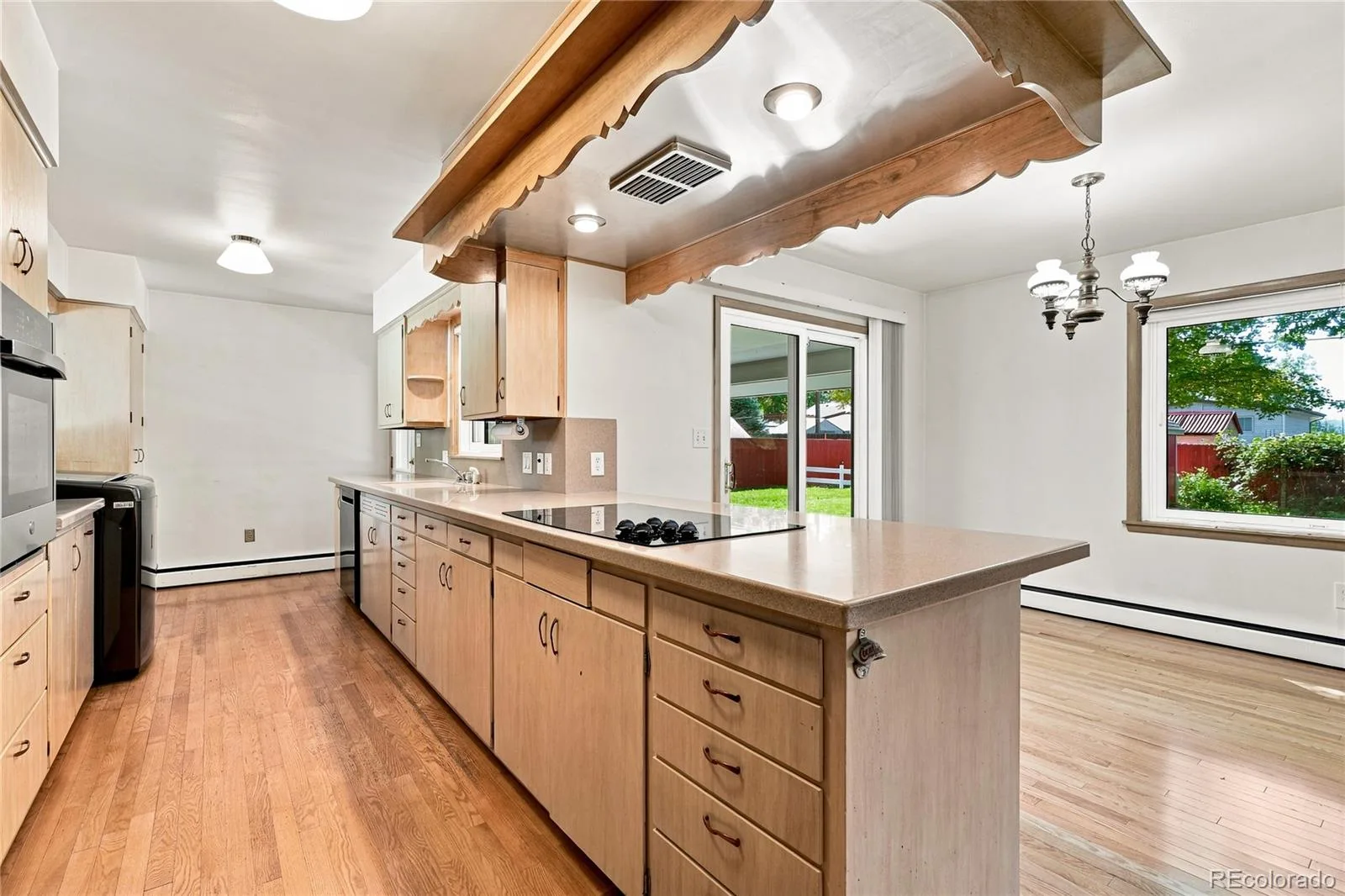 4645 S Inca Street Englewood CO 80110 | MLS #REC8026240 09232026225019 1600 19