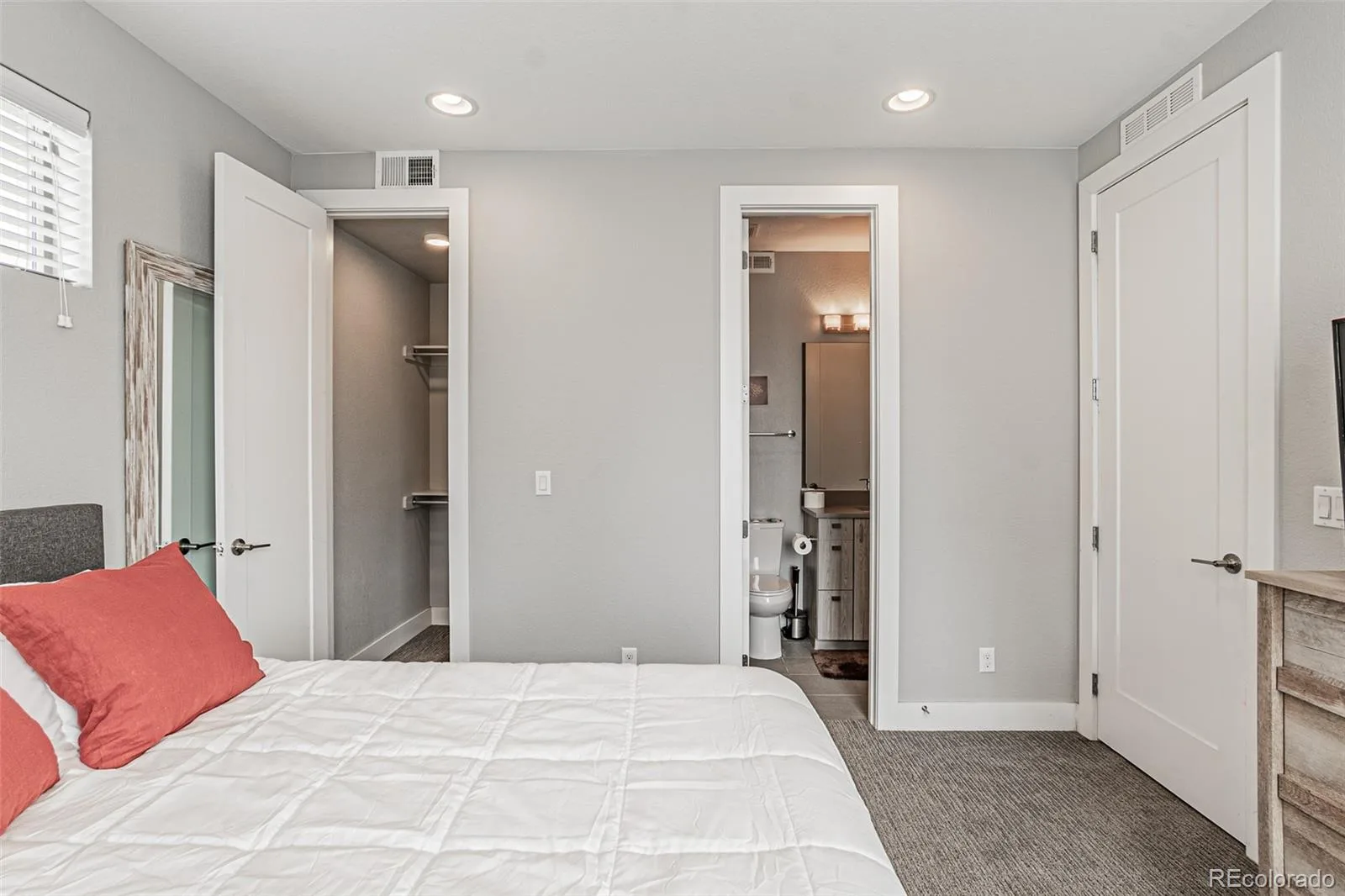 1323 Elati Street #6 Denver CO 80204 | MLS #REC8027408 07172026220844 1600 21