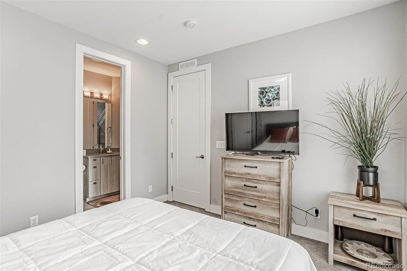 1323 Elati Street #6 Denver CO 80204 | MLS #REC8027408 07172026220844 1600 22