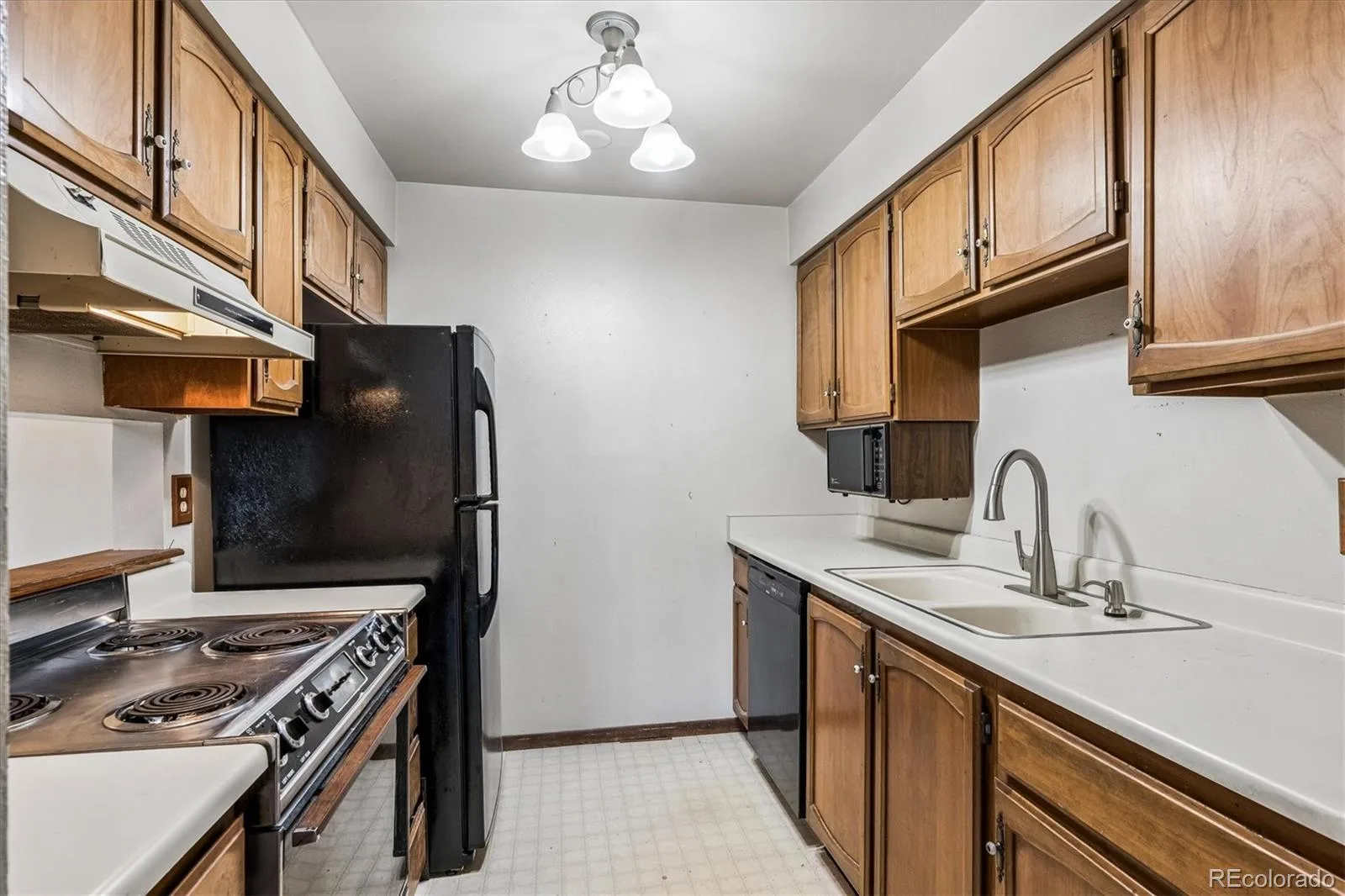 14465 E 1st Drive #A7 Aurora CO 80011 | MLS #REC8027645 08182026154545 1600 6