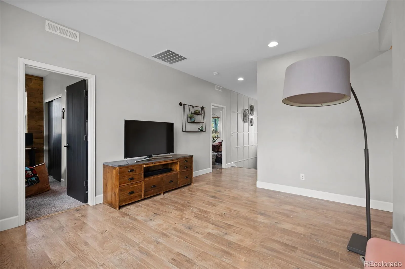 7979 S Jackson Gap Street Aurora CO 80016 MLS #REC8030488 05312026160739 1600 19