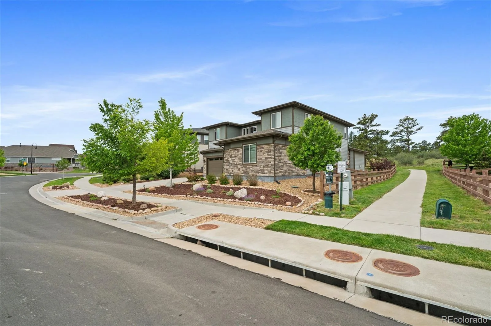 7979 S Jackson Gap Street Aurora CO 80016 MLS #REC8030488 05312026160739 1600 2