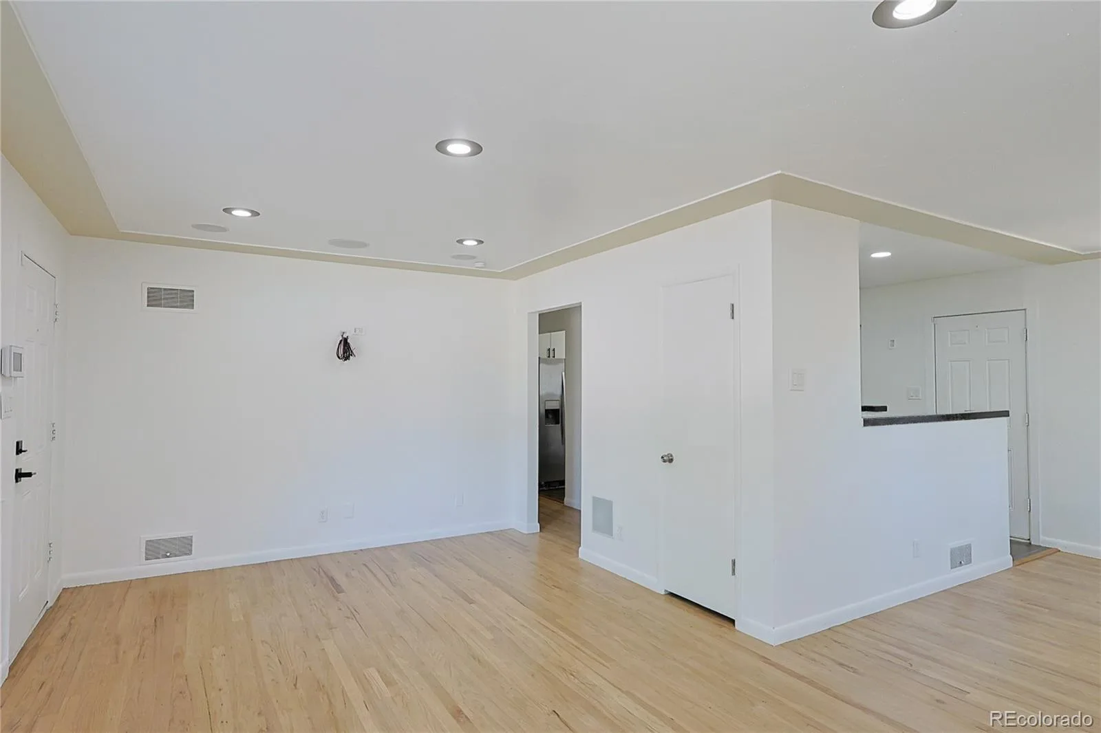 5740 S Fox Street Littleton CO 80120 | MLS #REC8034053 07242026205426 1600 8