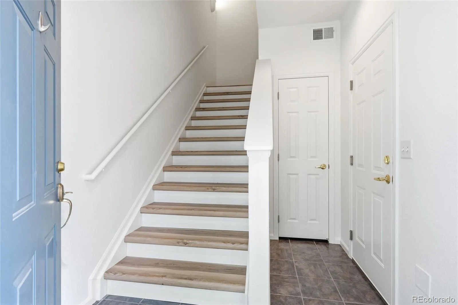 2413 Water Cress Court #6-20 Longmont CO 80504 | MLS #REC8034785 08082026003216 1600 25
