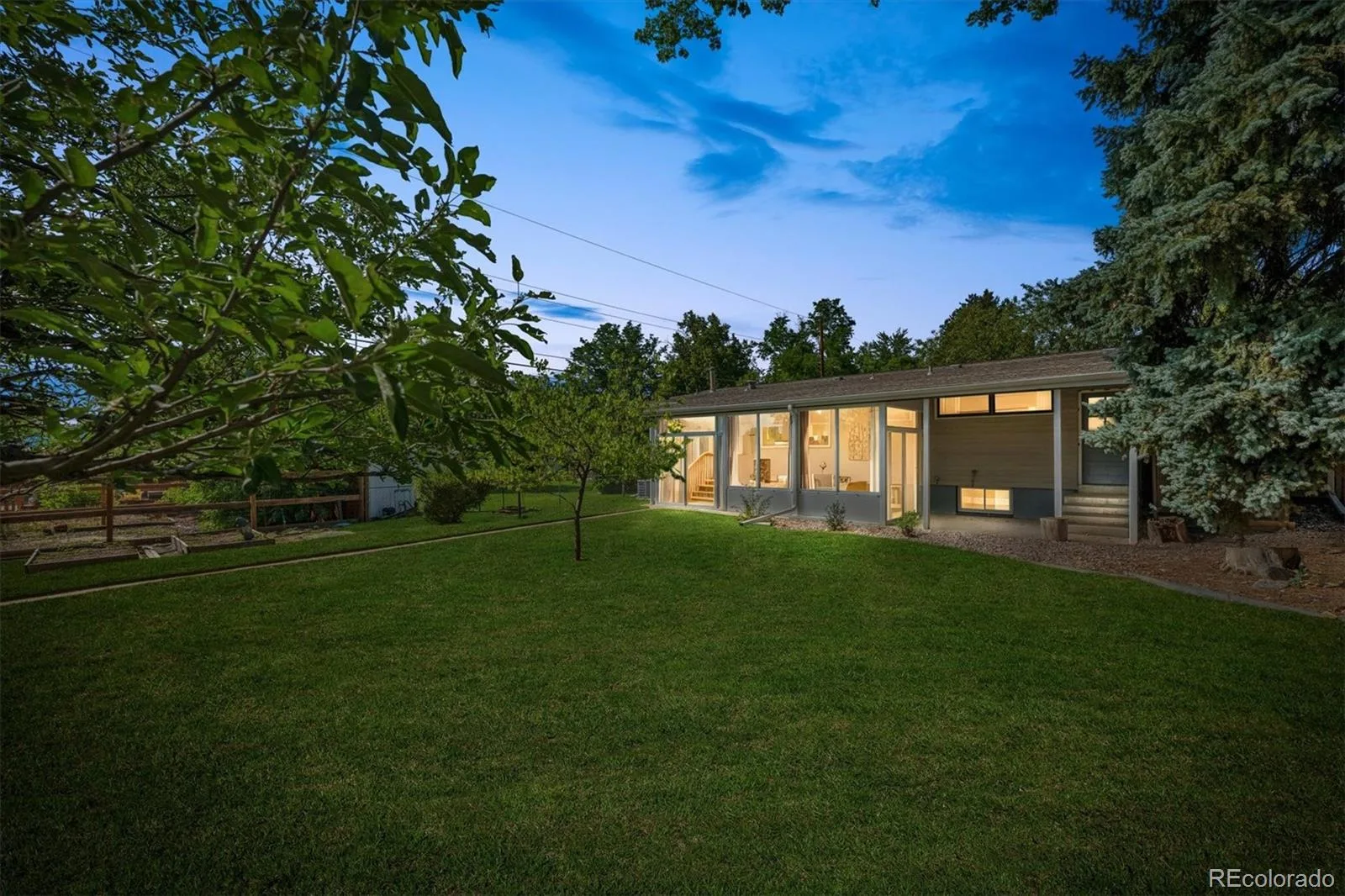 1662 W Lake Place Littleton CO 80120 | MLS #REC8036274 08202026164434 1600 26