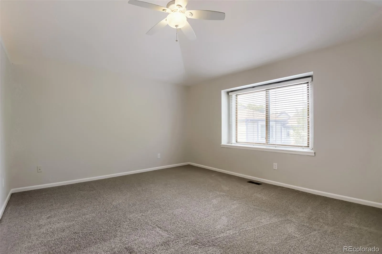 6393 S Jackson Street Littleton CO 80121 | MLS #REC8036653 06262026022457 1600 16