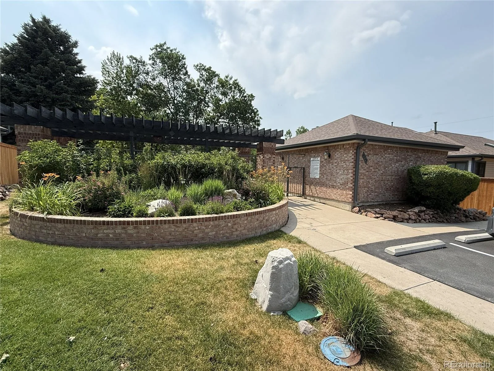 6393 S Jackson Street Littleton CO 80121 | MLS #REC8036653 06262026022457 1600 38