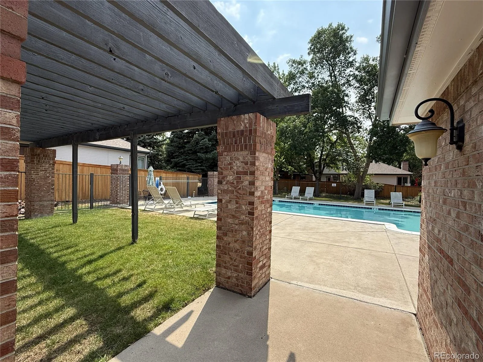 6393 S Jackson Street Littleton CO 80121 | MLS #REC8036653 06262026022457 1600 39
