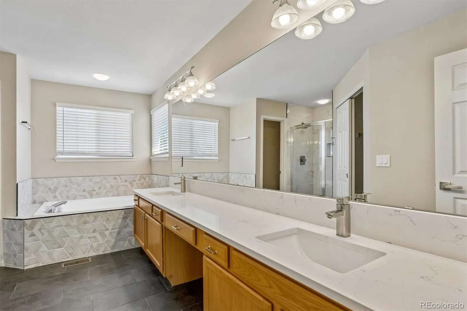 20431 E Union Circle Aurora CO 80015 MLS #REC8036914 05132026225307 1600 13
