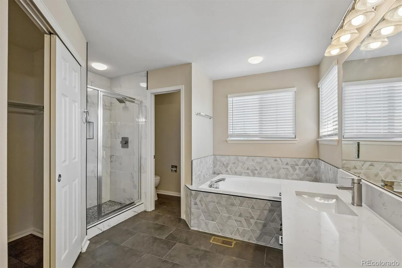 20431 E Union Circle Aurora CO 80015 MLS #REC8036914 05132026225307 1600 14