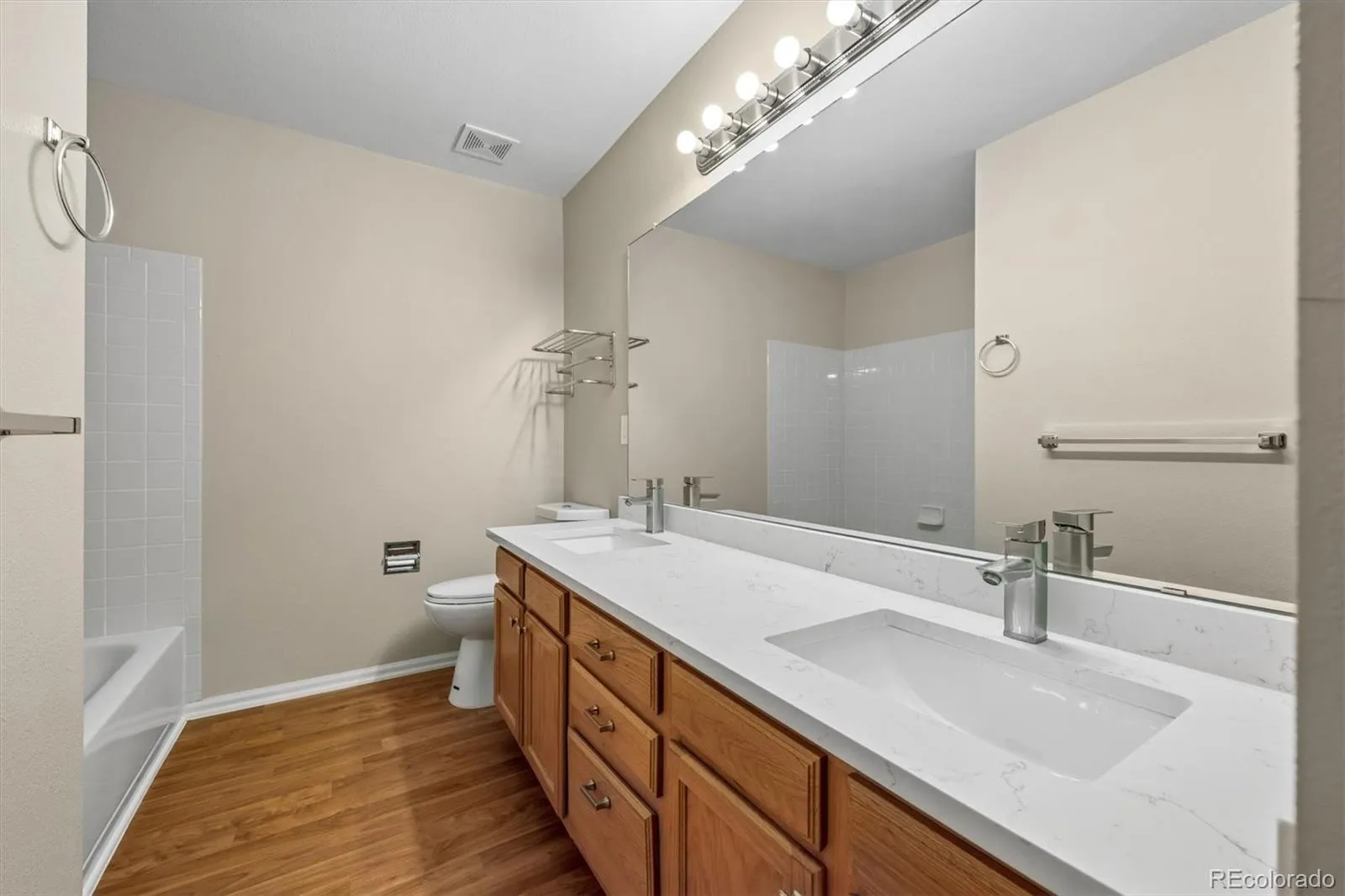 20431 E Union Circle Aurora CO 80015 MLS #REC8036914 05132026225307 1600 16