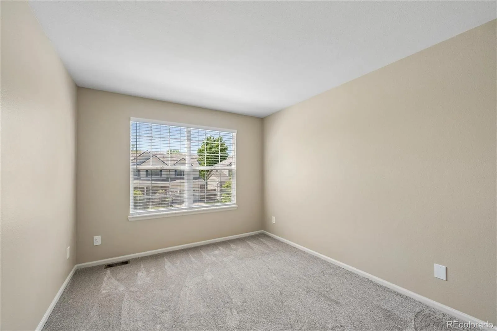 20431 E Union Circle Aurora CO 80015 MLS #REC8036914 05132026225307 1600 17
