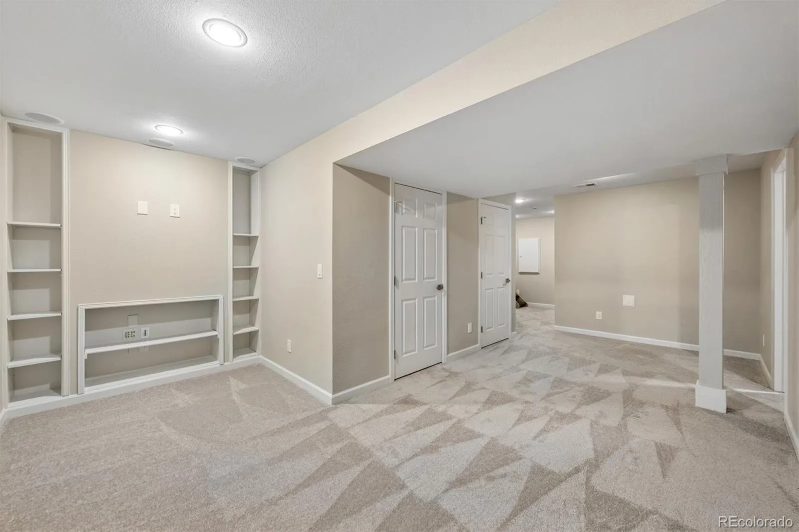 20431 E Union Circle Aurora CO 80015 MLS #REC8036914 05132026225307 1600 19