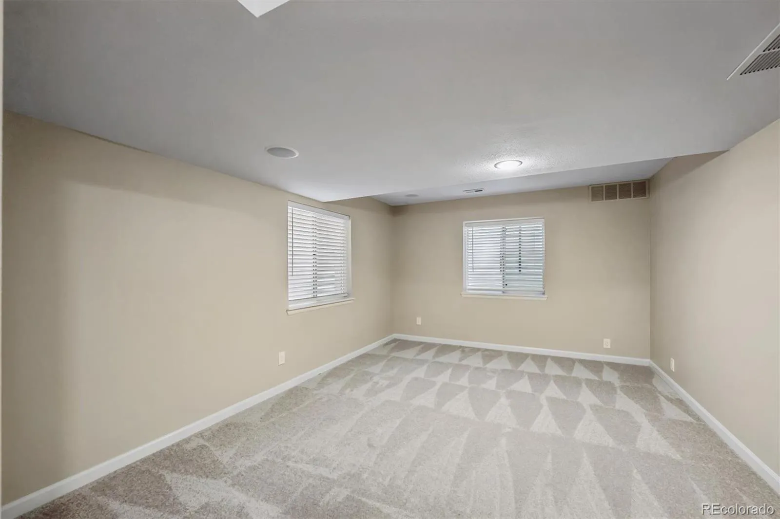 20431 E Union Circle Aurora CO 80015 MLS #REC8036914 05132026225307 1600 20