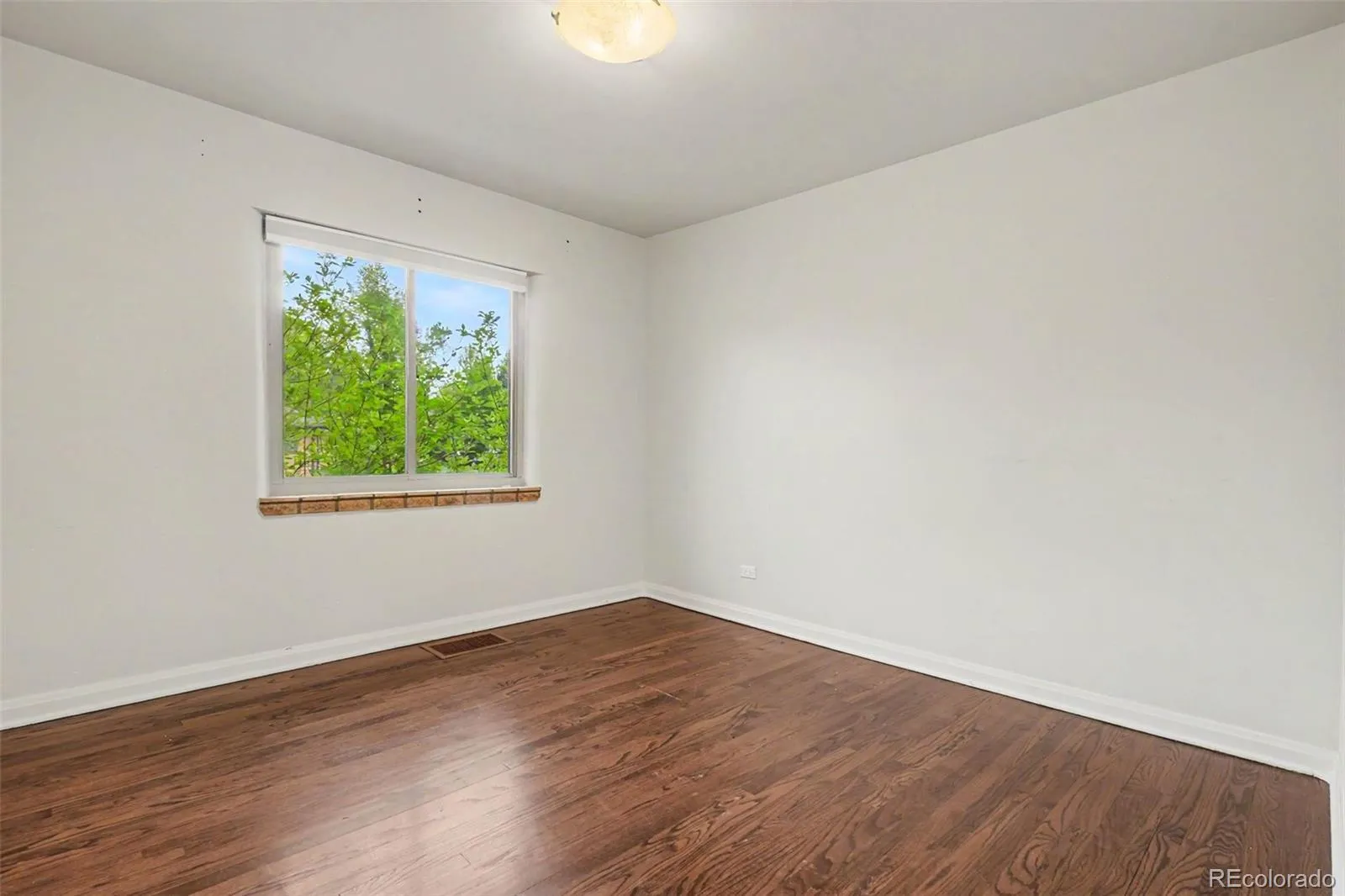 1201 S Clayton Street Denver CO 80210 MLS #REC8037603 05072026190557 1600 21