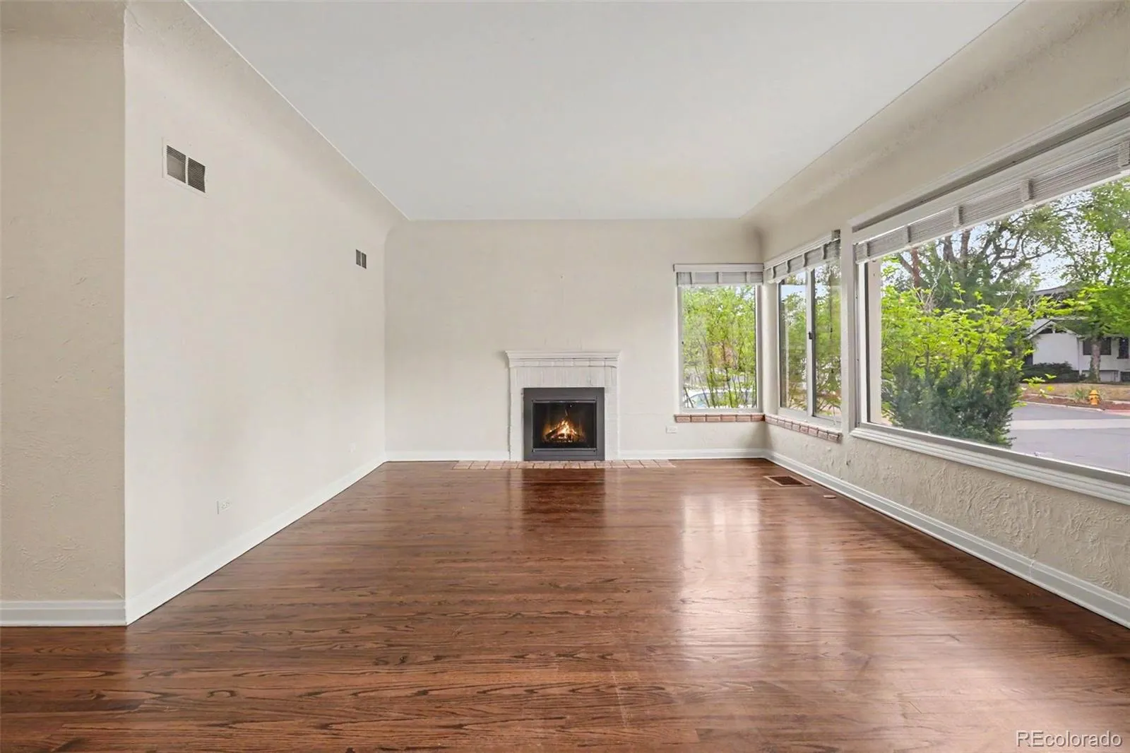 1201 S Clayton Street Denver CO 80210 MLS #REC8037603 05072026190557 1600 8