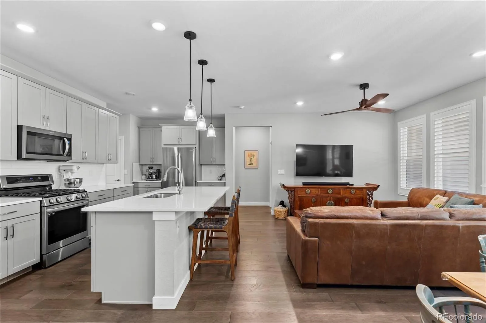 1954 Canyonpoint Lane Castle Pines CO 80108 MLS #REC8037743 05192026011550 1600 1