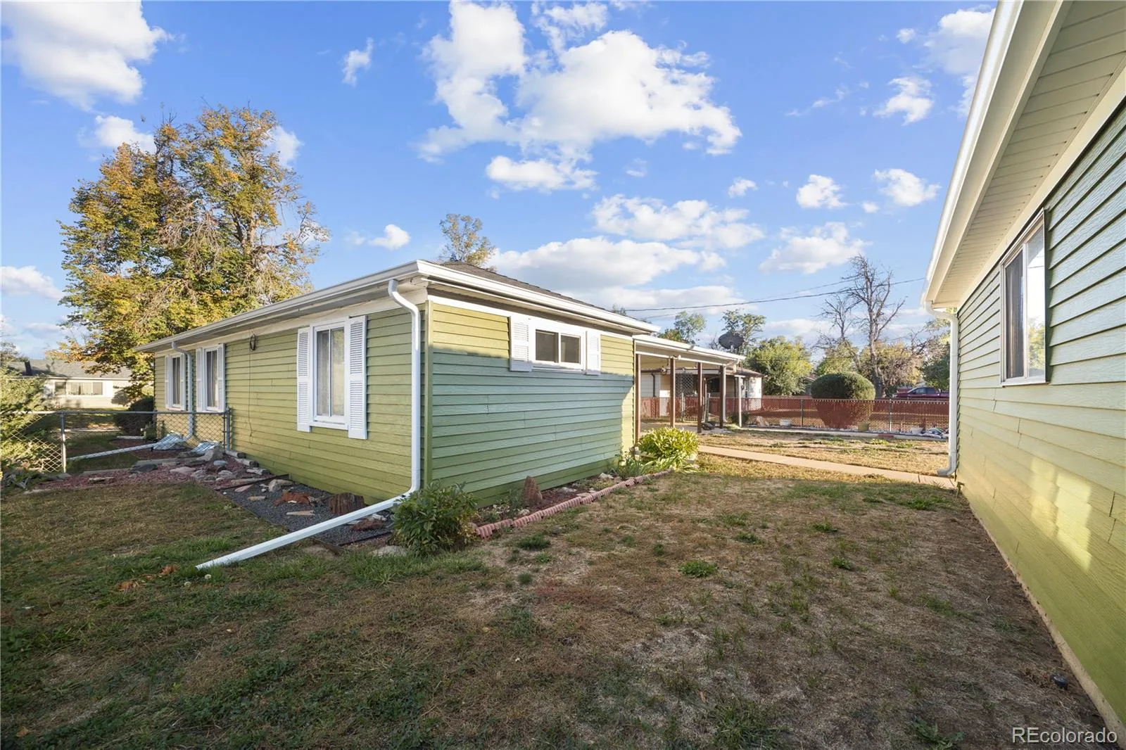 1043 Geneva Street Aurora CO 80010 | MLS #REC8037881 10072026185027 1600 33